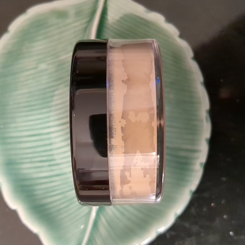 Loose Setting Powder - Picture 4 of 4